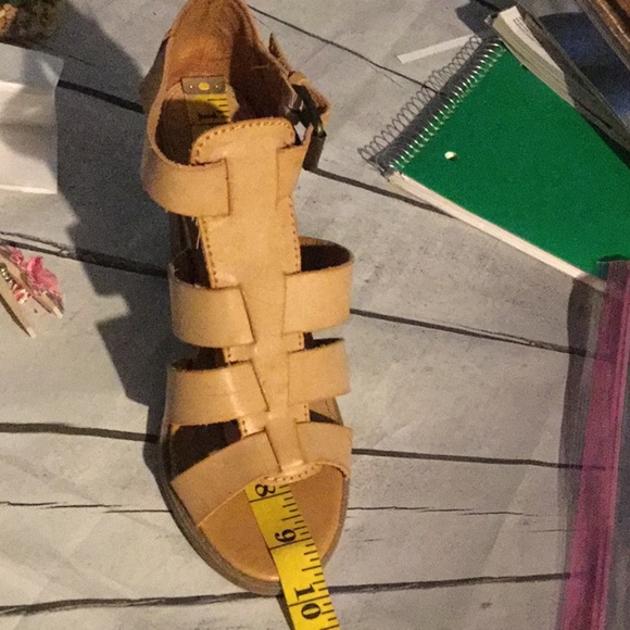 Apt 9 Leather Heels Sandals - Picture 6 of 6